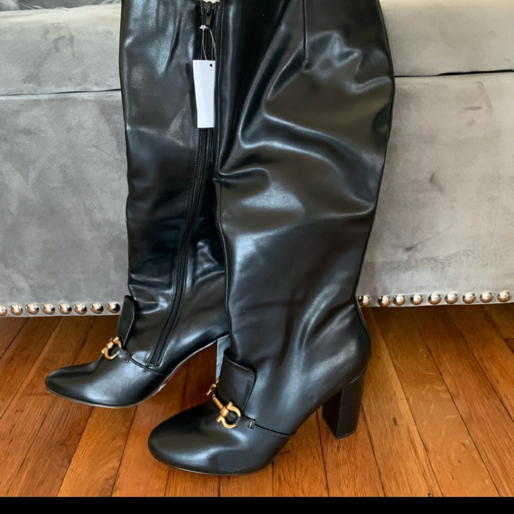 New black stunning boots 😚